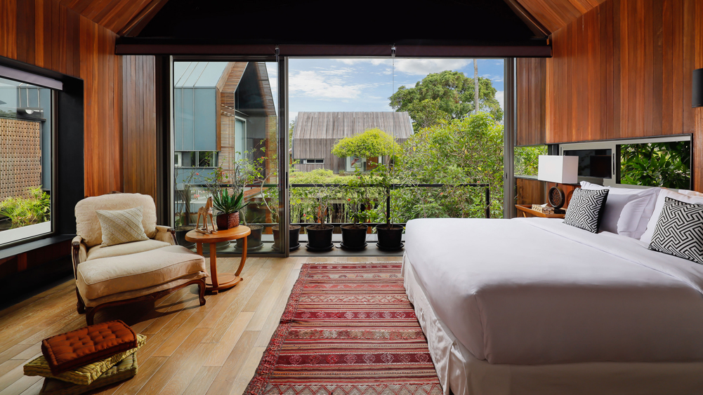 Villa Svarga - Restful master bedroom west